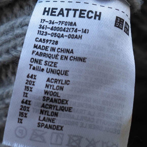 UNIQLO | HEAT TECH  BEANIE 15% WOOL - Picture 2 of 2